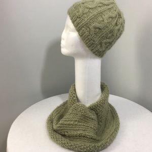 Fluffy sage green hat & cowl